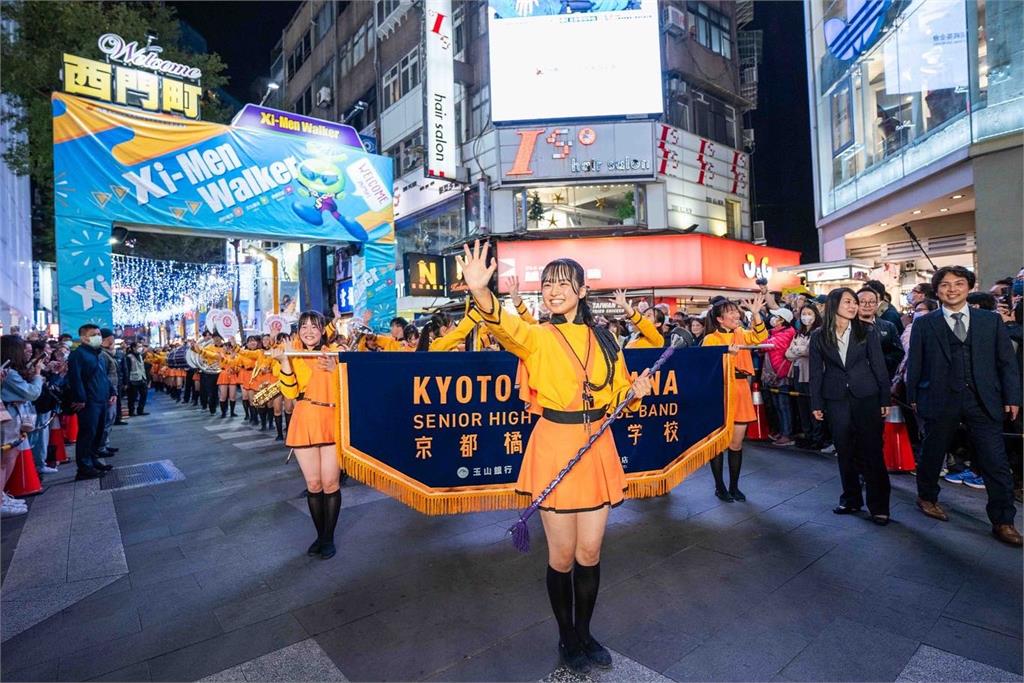 快新聞／這次換我們去找妳！TAIWAN PLUS衝京都演出　「橘色惡魔」地主迎接