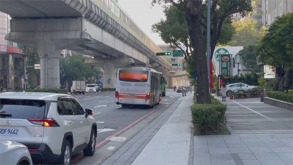 台中公車才爆打乘客、撞死人　兩業者竟獲市府評鑑「甲等」