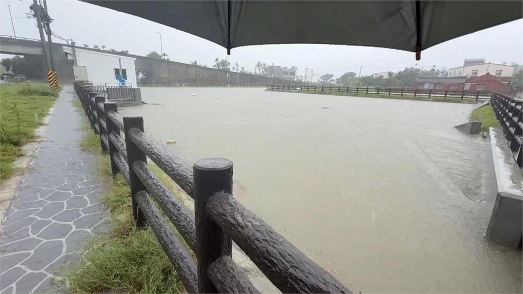 雲林水林鄉大雨狂轟！　松北村三合院變「水上人家」
