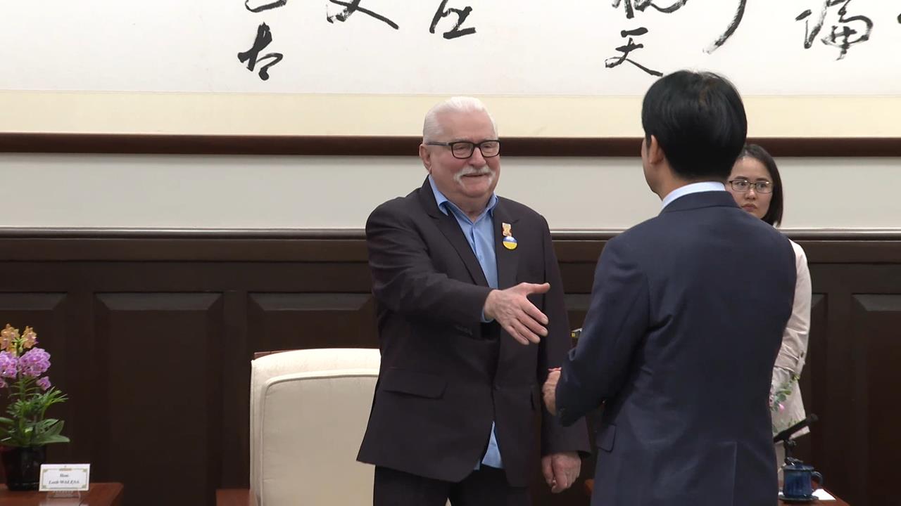 接見波蘭前總統華勒沙　賴總統：1996總統直選他訪台給予支持