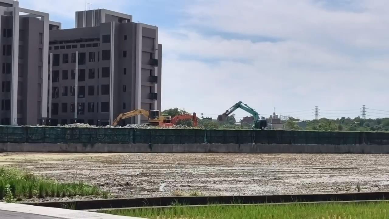 萬美玲家族操盤？　"遭控買房綁農地"　廣川建案涉違規停車場急拆除