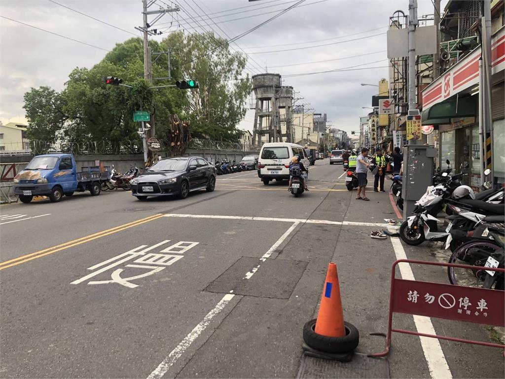 快新聞／台中死亡車禍！貨車急煞害2機車追撞　1女宣告不治
