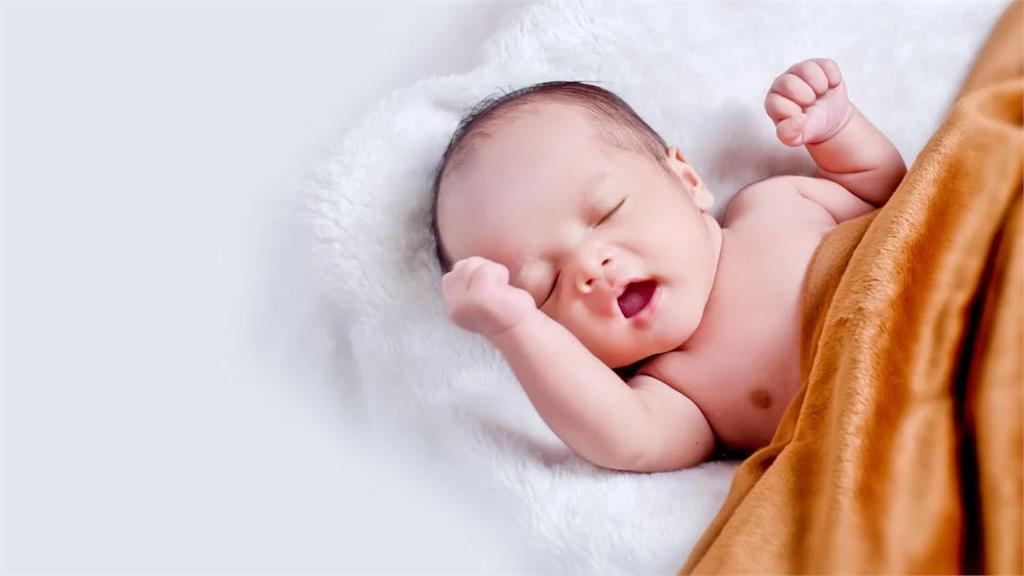 她閒聊驚覺嬰兒「1常識」媽媽竟不知！全網爆笑：有驚無險的長大