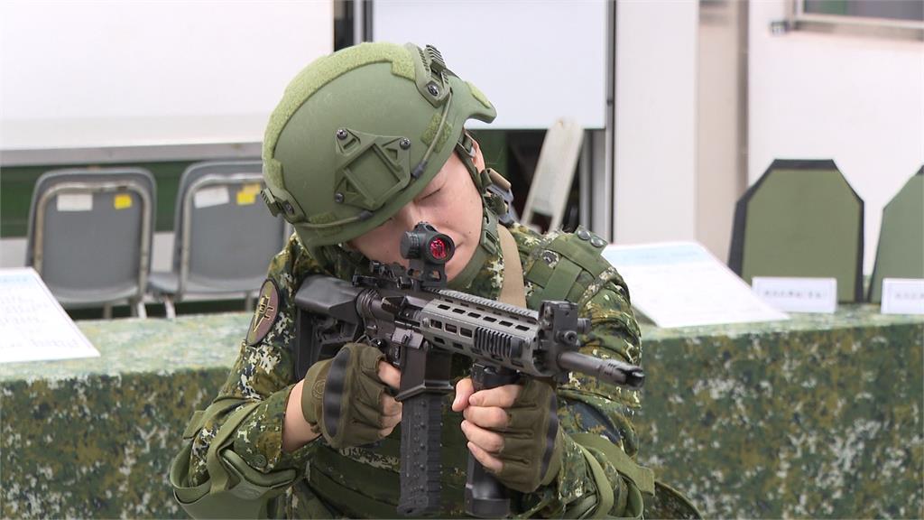 國造「T112步槍」明年換裝取代T91　軍方帶記者實測性能