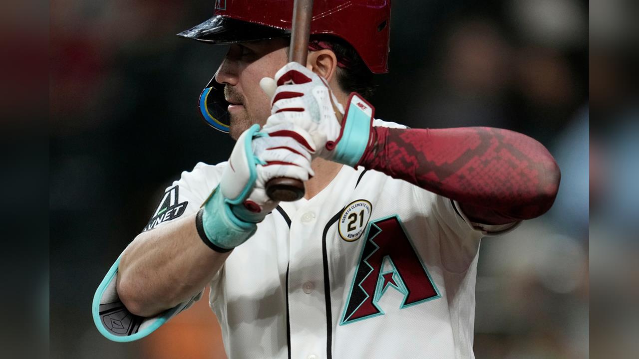 MLB(影)/台美混血球星「卡仔」又敲三壘安!創超狂紀錄並肩洋基上古神獸