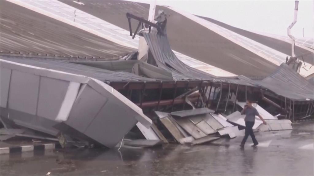 印度新德里下暴雨！　機場航廈頂棚坍塌釀1死8傷