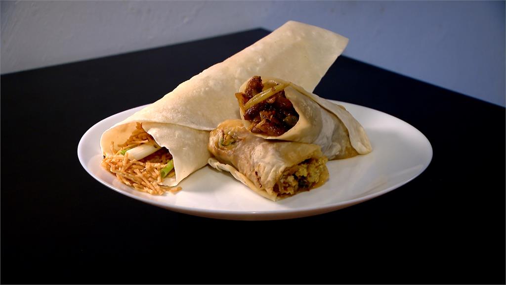 中國美食搬上台灣餐桌　徐州「烙饃」包入孜然羊肉