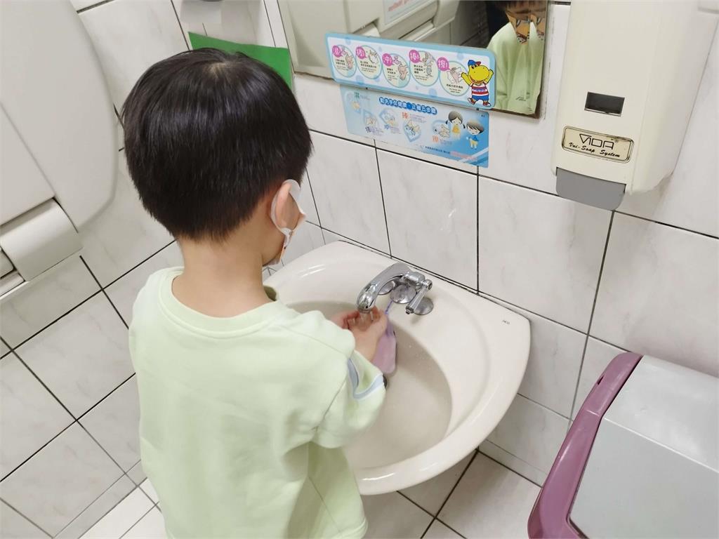 秋季腸病毒疫情持續　醫提醒：這年齡重症風險高