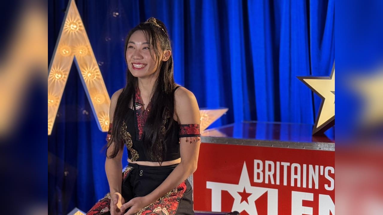 來自台灣！即將成真火舞團楊立微在英國舞台倒立踏火　全場起立鼓掌