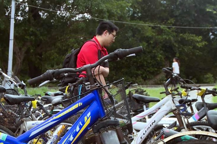 清大學生騎愛心腳踏車 原車主現身控侵占