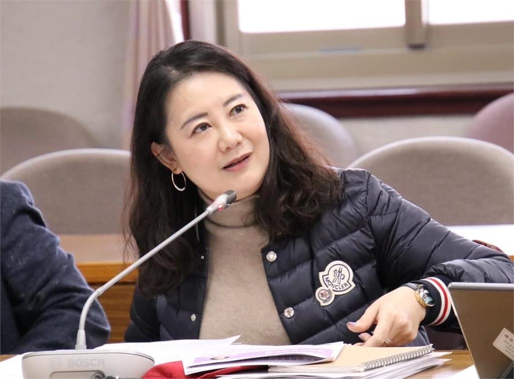 快新聞／王鴻薇刪歌仔戲預算嗆「砍你預算剛好」　吳思瑤酸：欠缺文化是國民黨文化？