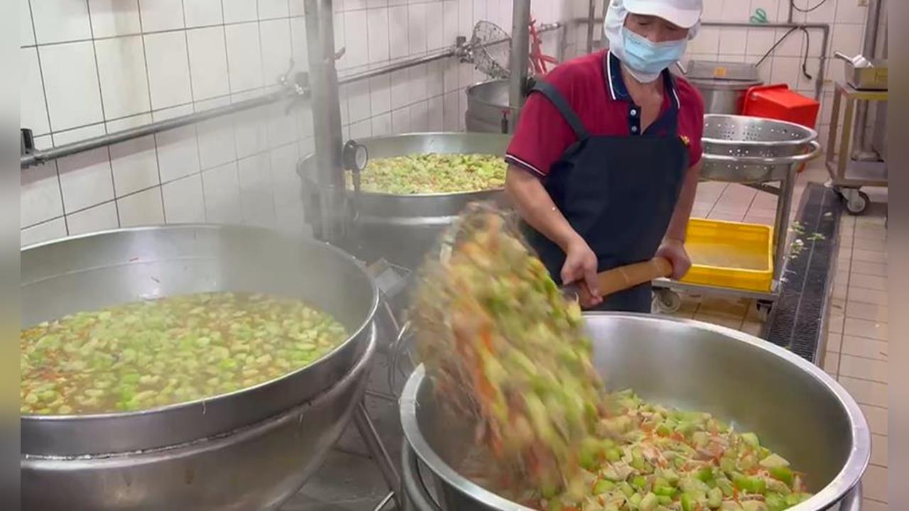 盧秀燕公校午餐免費遭諷「半套」 何欣純:若當選市長公立私通通免費