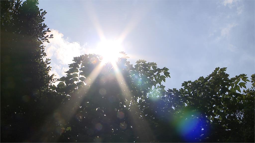 對流雲系發展旺盛！　午後雷雨轟炸13縣市「大巨蛋淹水」