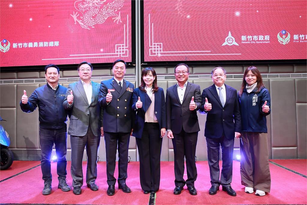 高虹安出席消防尾牙頒獎　殉職消防員遺孀：忘了他們犧牲？
