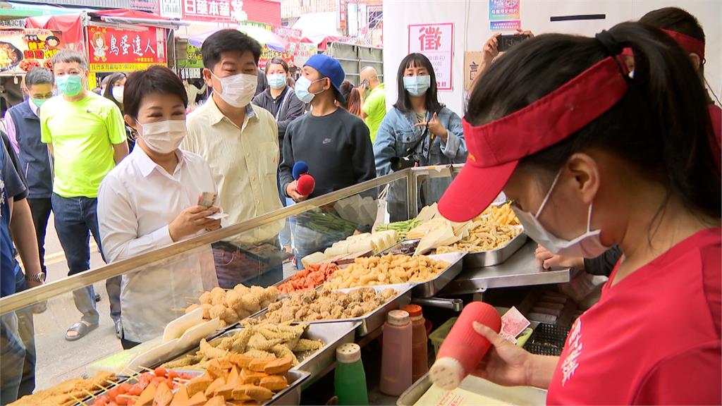 一中商圈逛透透 盧秀燕掛保證"絕對安全"