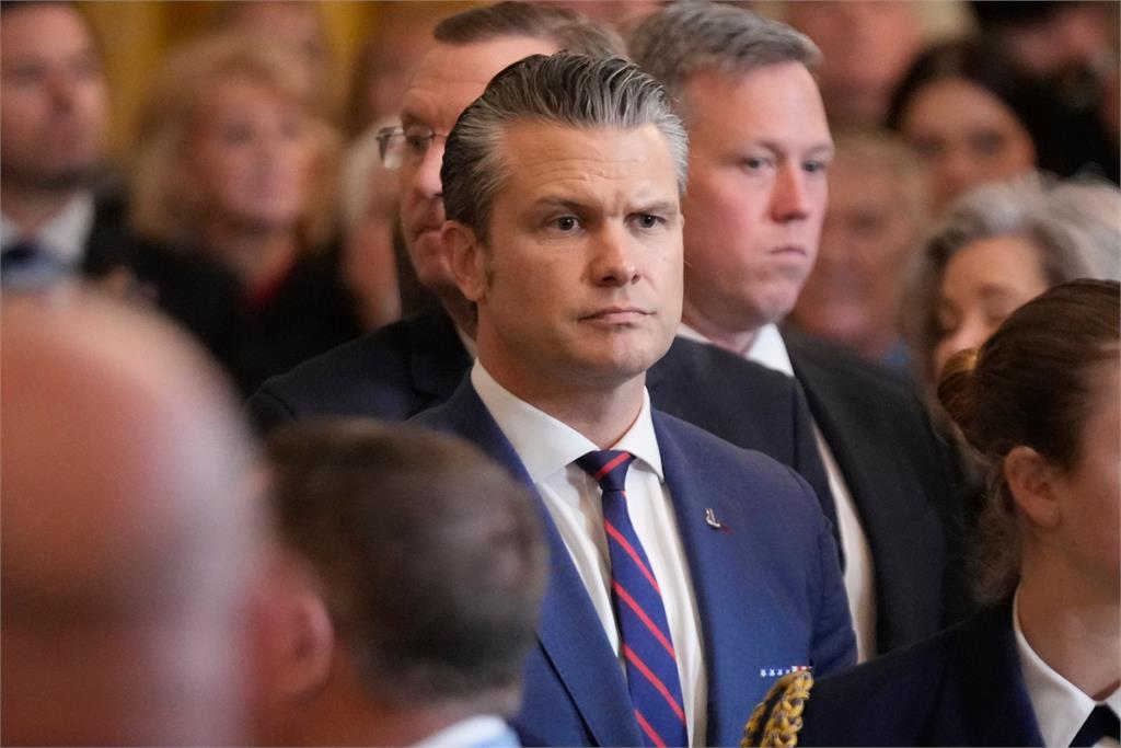 照片太醜？赫格塞斯不滿媒體影像　五角大廈禁止攝影記者進簡報室