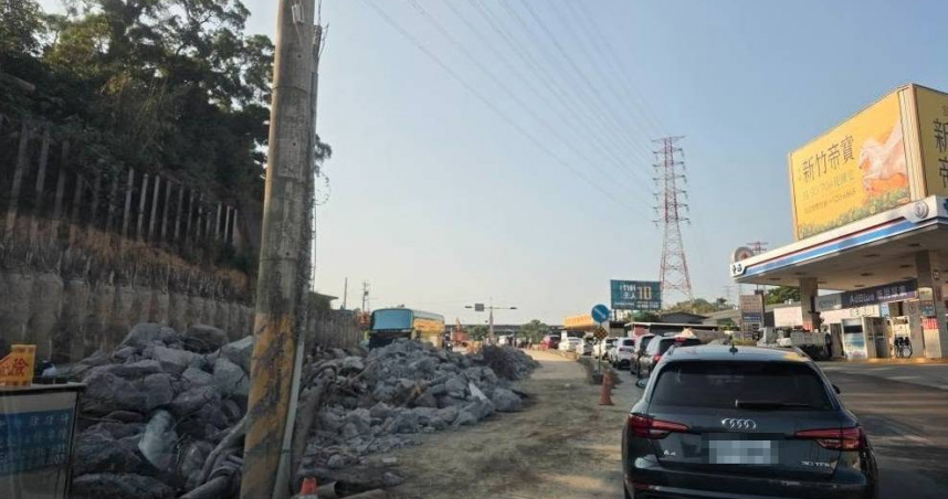 「啟德白宮」開放3天違停暴增　吊車大王霸氣喊：罰單寄到公司來，我們處理