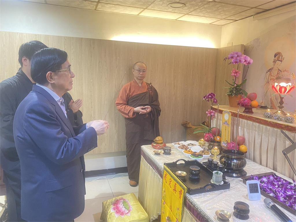 快新聞／陳水扁父子赴郭瑤琪靈堂致哀　陳致中：含冤莫白痛苦心有戚戚焉
