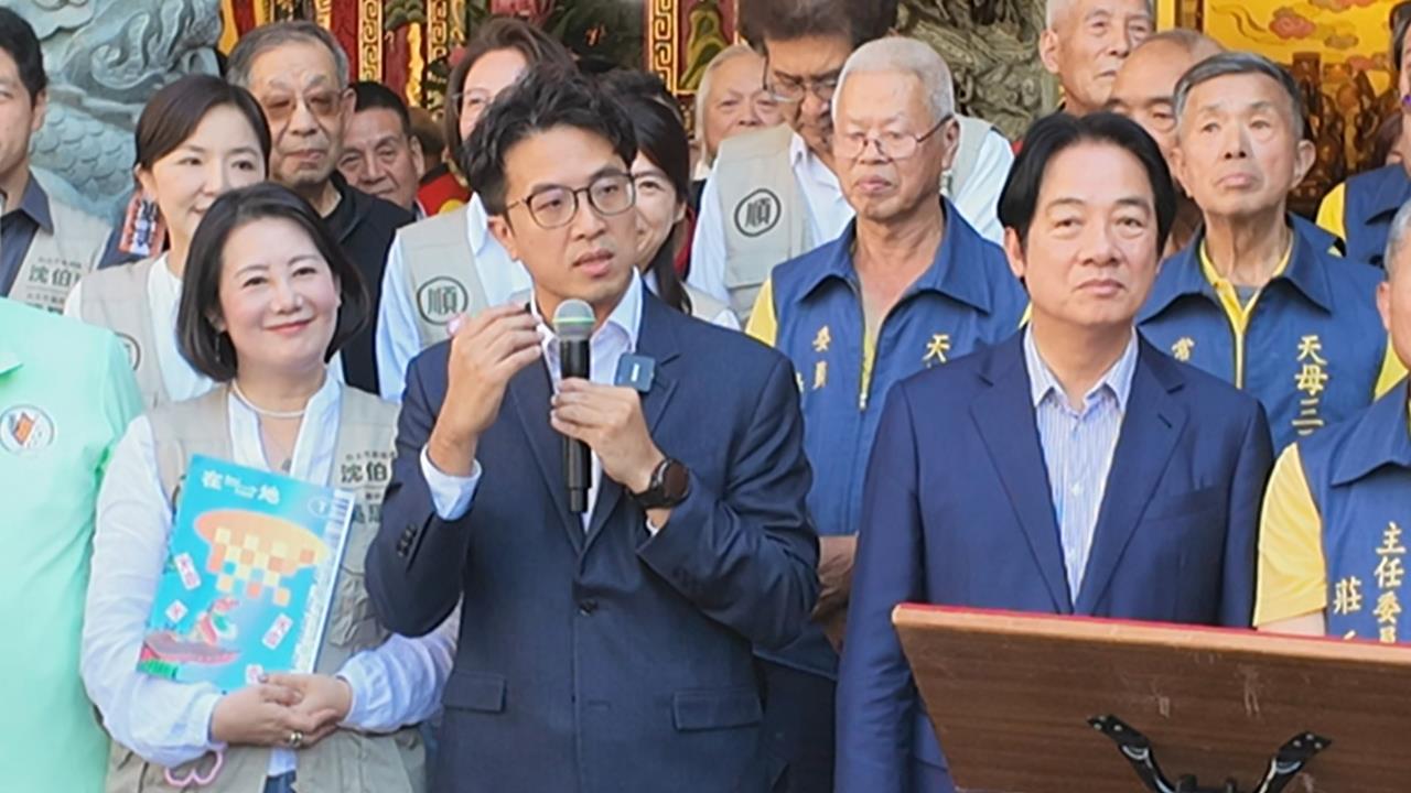 快新聞／台北船長合體台灣隊長！沈伯洋合體賴清德參香揭匾　喊得「這區」者得台北