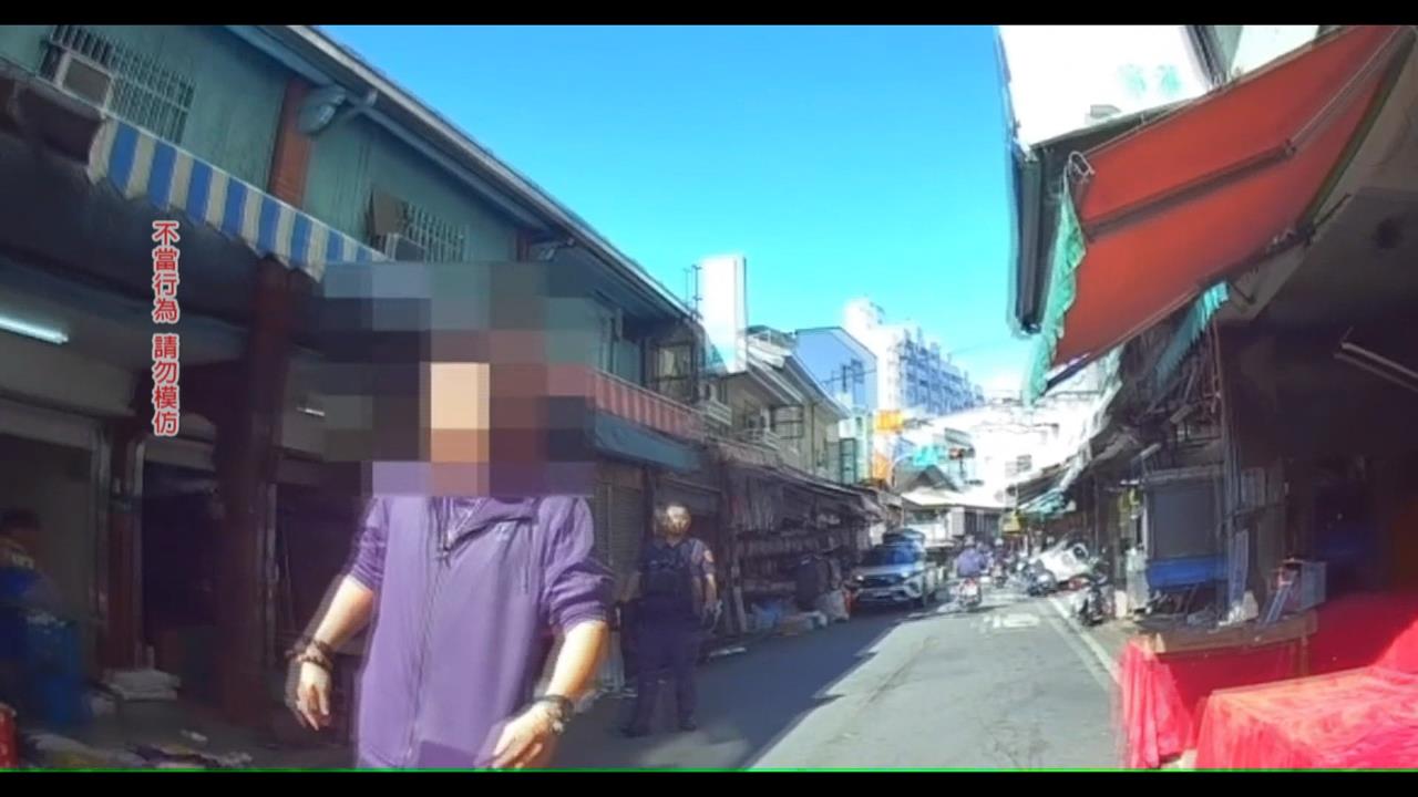 醉漢闖市場「揮舞平底鍋」咆哮　警蜂擁而上壓制帶回