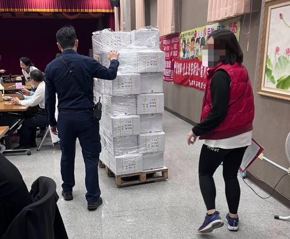 快新聞／「義務役期恢復4個月」公投提案　中選會決議駁回理由曝光