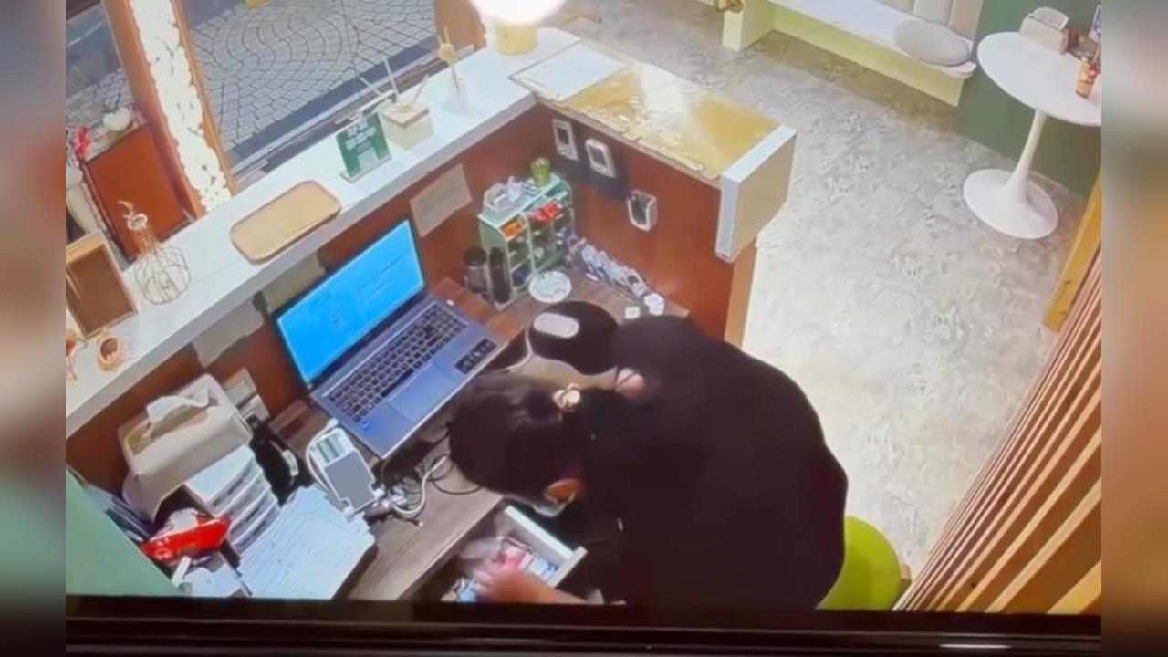 快新聞／趁火打劫！三重燒肉店大災　女慣竊趁機溜進按摩店摸走一整疊現金