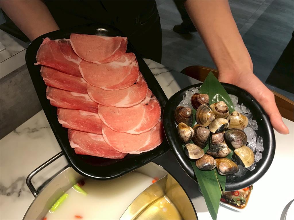 肉多多祭出稅季大補帖　來店用餐送海鮮肉盤禮！
