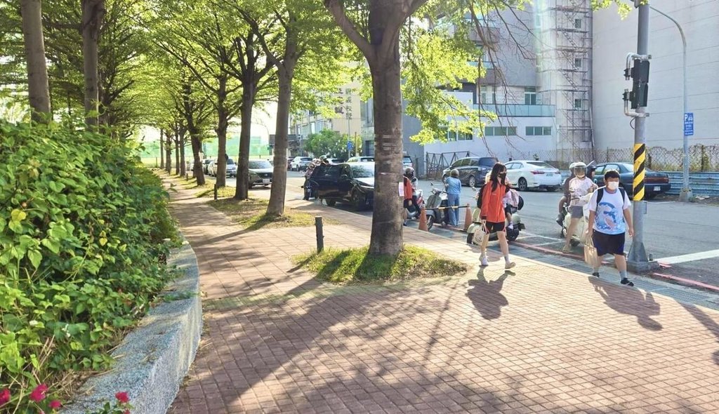 高市文府國中通學步道完工　學生行走更安全