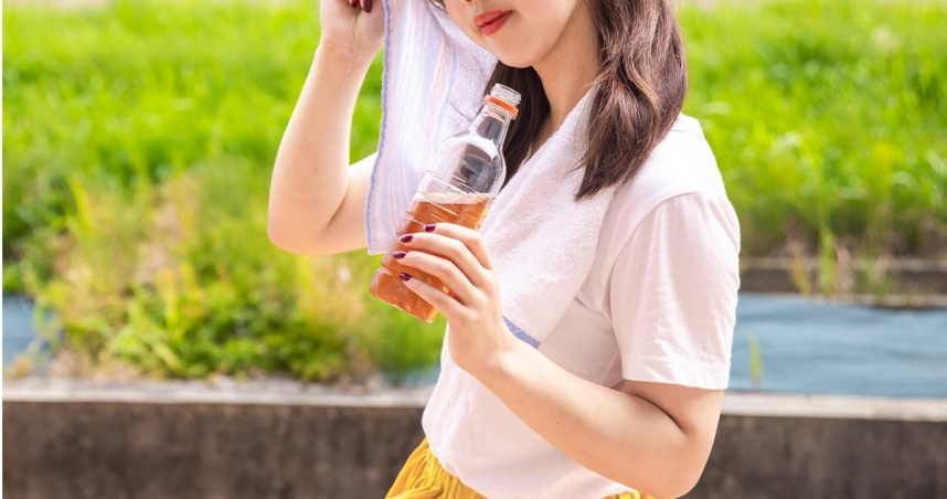 天氣太熱情緒也會中暑！　研究顯示每升1°C「憂鬱風險增7%」