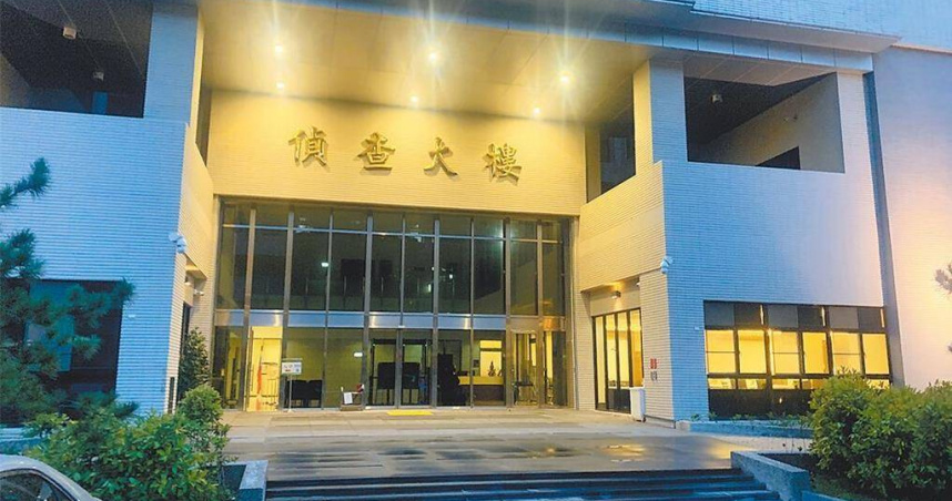 水溝倒「廢油、廚餘」　無良業者海賺3億18人遭起訴