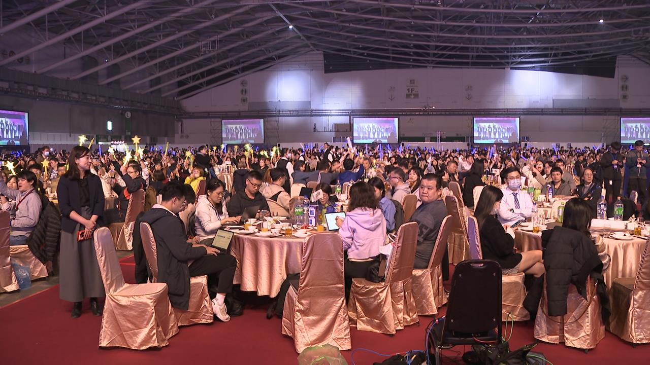 年營收衝破7千億！　華碩尾牙席開820桌　最大獎汽車開回家