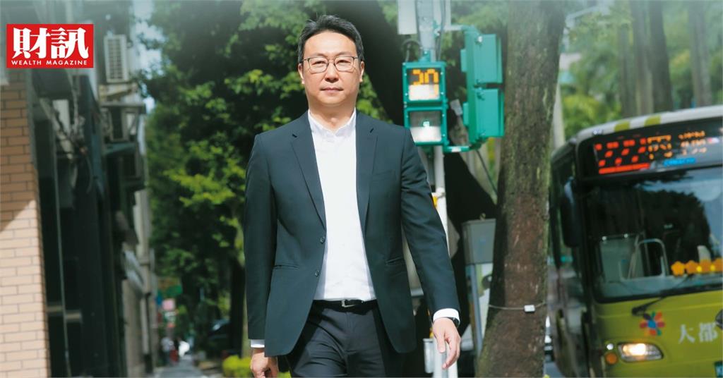 非「交通幫」出身　自我定位「幫交通」 陳世凱　非典型交通部長 戴著鋼盔往前衝