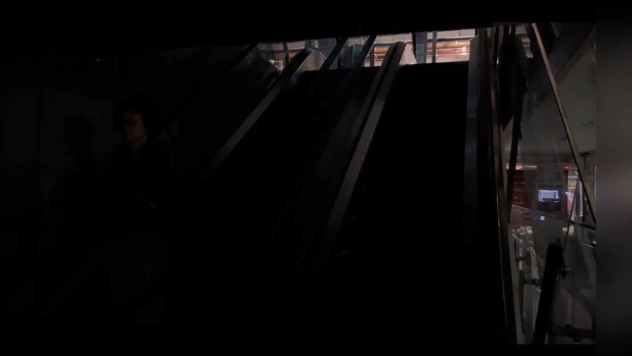 最新／高雄「義享天地」大規模停電　現場畫面曝光