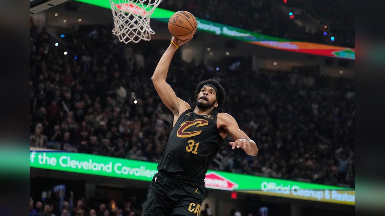 NBA(影)／騎士「爆炸頭」中鋒寫下比肩詹皇隊史紀錄！第七戰主場擊敗暴龍晉級