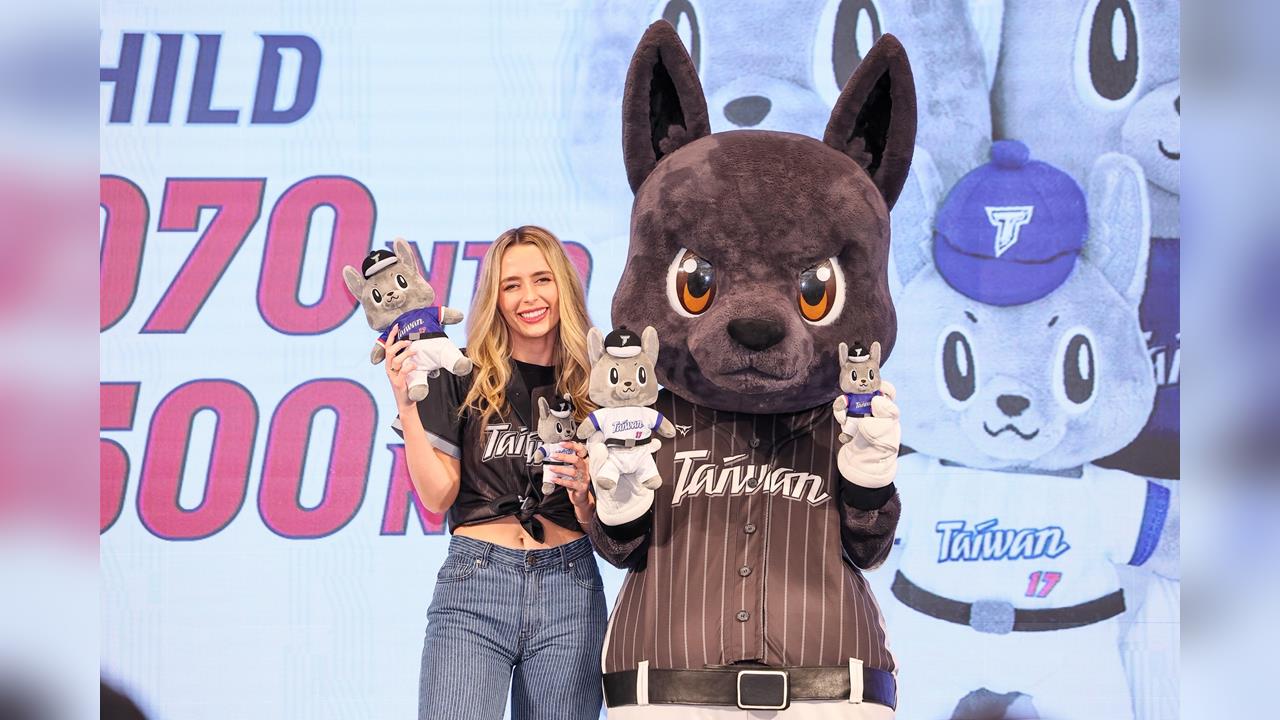 中職(影)/費嫂、歐告相見歡可愛爆表!聯盟加碼推費仔限量聯名商品明開搶詳情點這裡