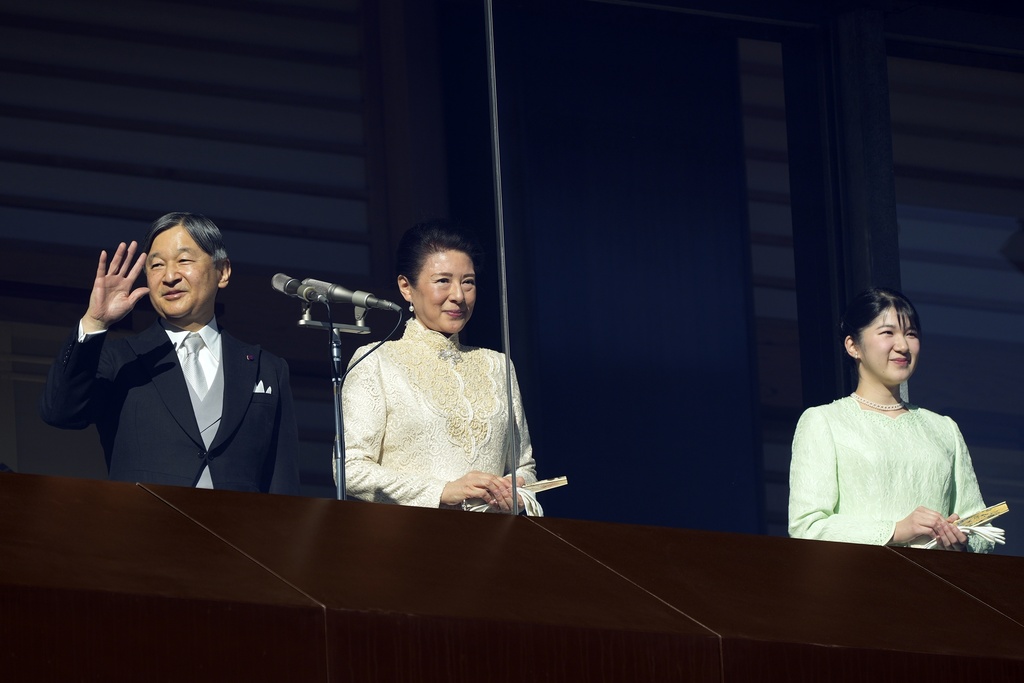 日本新年活動多　埼玉沖「冰涼井水」淨身迎新　東京皇居舉辦參賀儀式