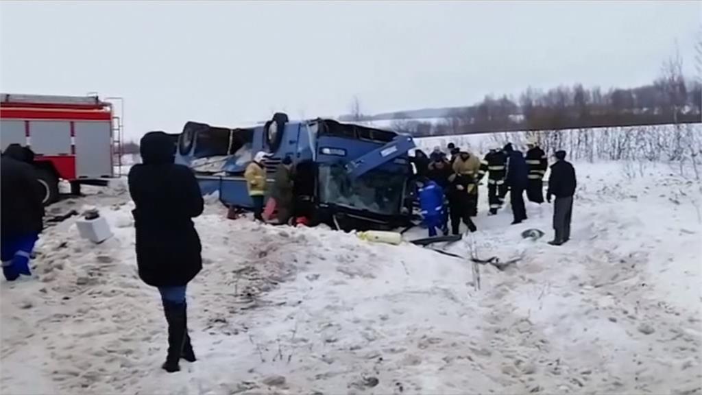 莫斯科巴士失控翻覆 釀7死32傷