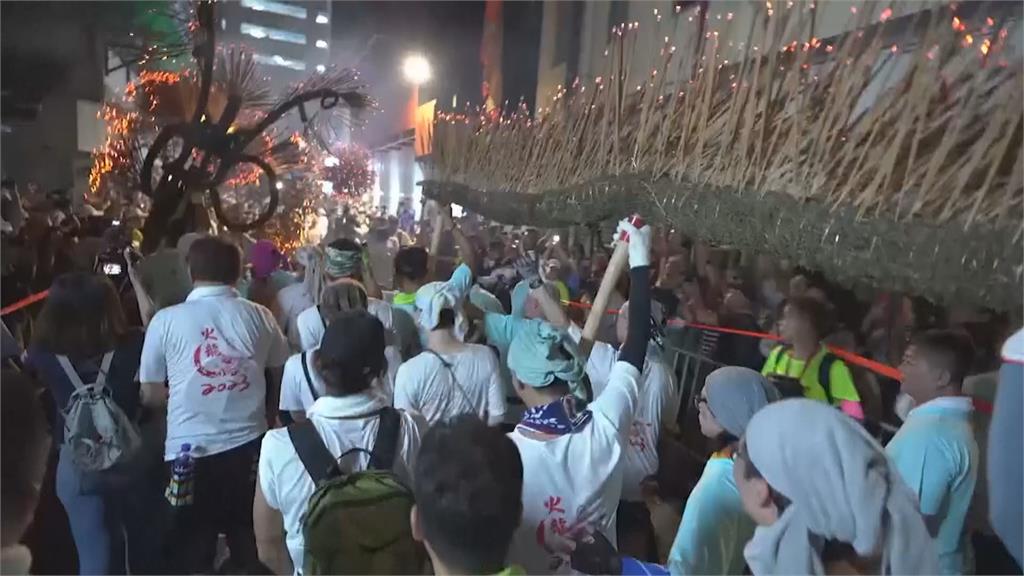 香港「舞火龍」成功復辦！　中秋節起連辦３天