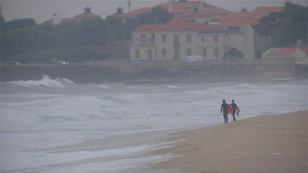 殭屍颶風「萊斯利」 海上轉22天登陸葡萄牙