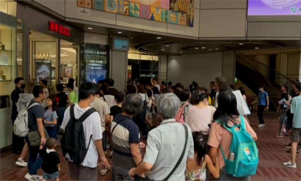 北部風雨不如預期人潮出籠! 百貨、電影院擠滿