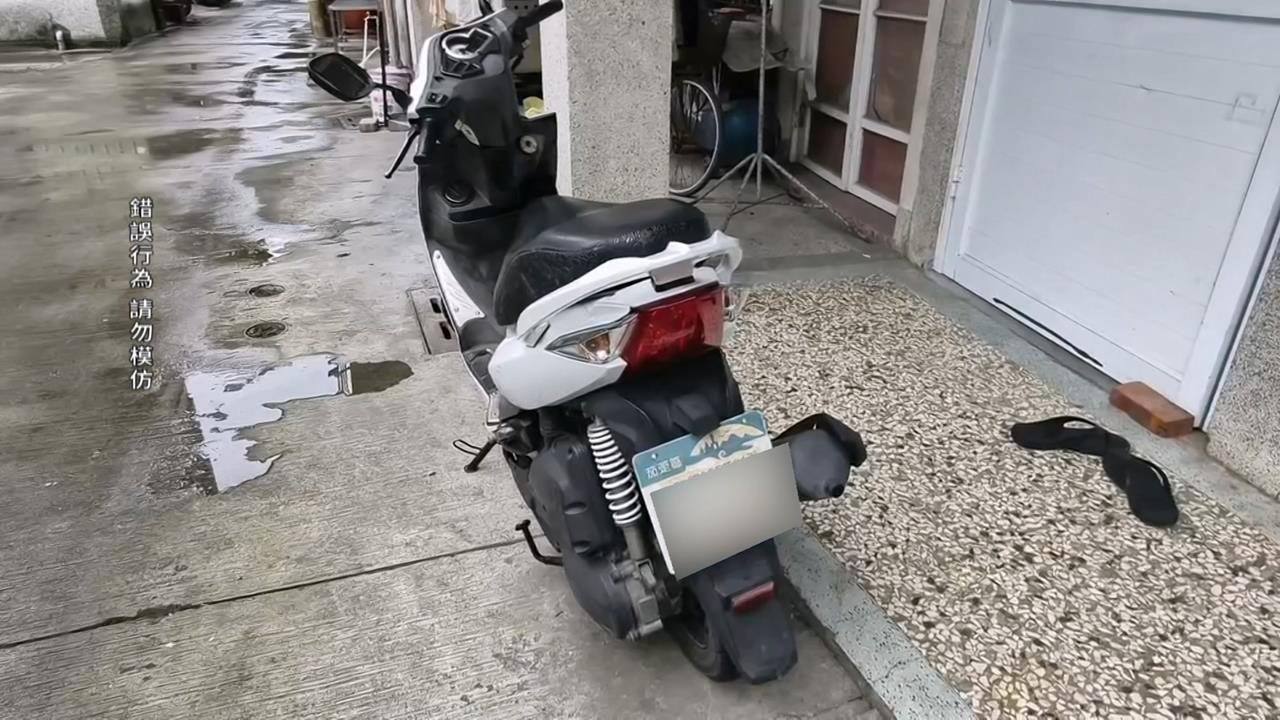 車牌被吊扣異想天開「改掛這張牌」　有夠荒謬！高雄警攔查騎士再揪毒駕