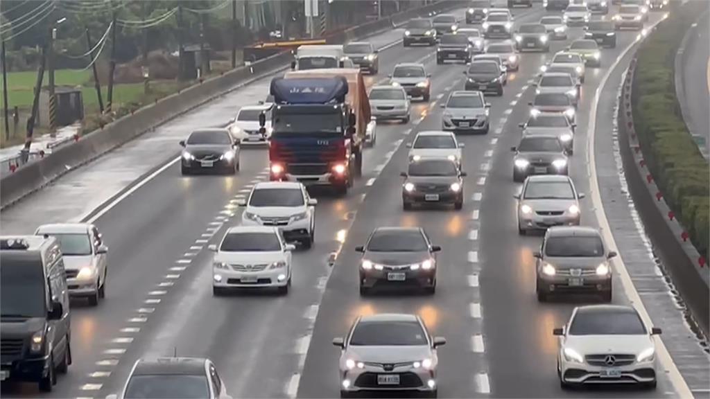 上班變超塞車…一票竹科人哀號！行車紀錄器「揪出超怒真相」：是哪個天才？