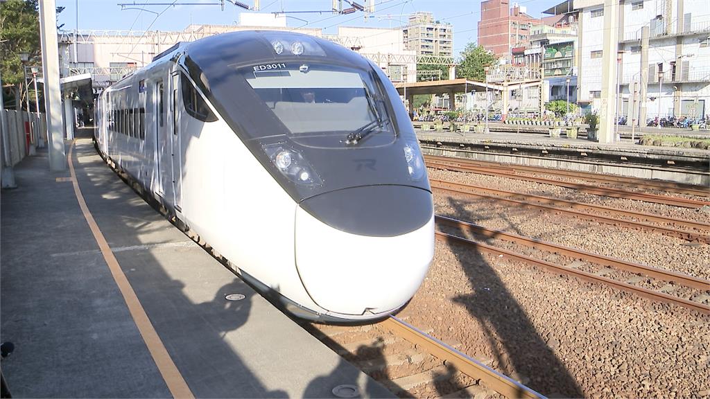 台鐵EMU3000新型列車被惡意塗鴉　嫌最重遭關７年