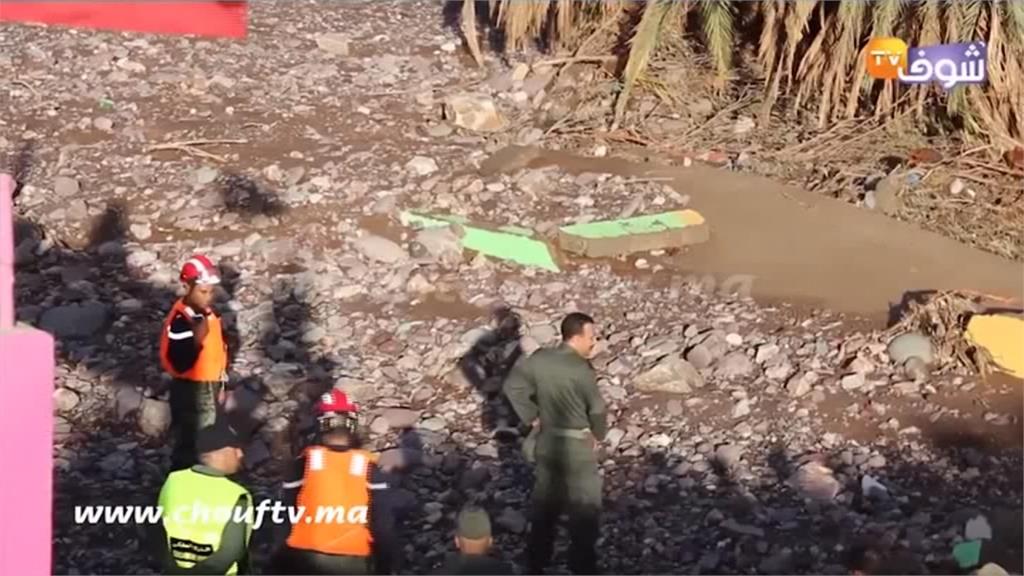 摩洛哥河川潰堤 洪水灌入足球場7人罹難