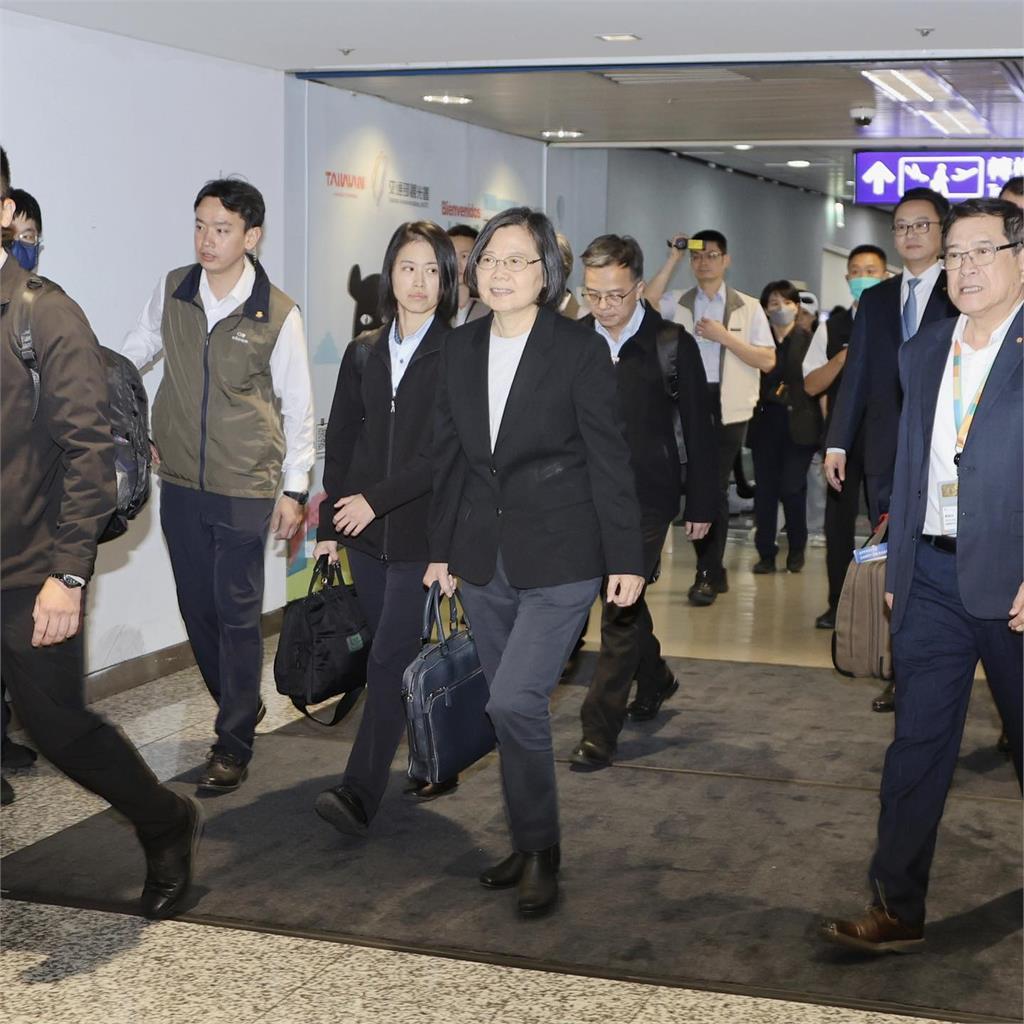 快新聞／結束訪歐行程返台　蔡英文親曝感想：因為大家的努力世界都知道台灣在哪裡