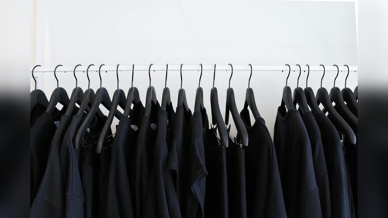 人妻吃飯1穿搭被公公狂嫌「家裡有人走才會穿」!釣一票苦主喊:長輩都不愛