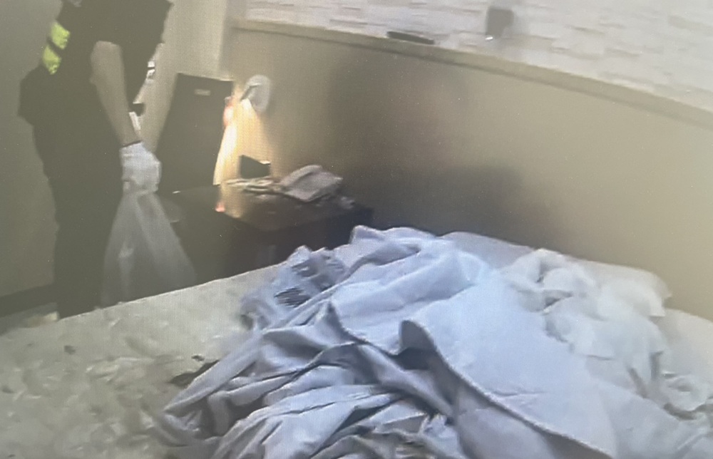 涉吸毒燒到棉被　2男網路相約旅館不慎引發火警被逮