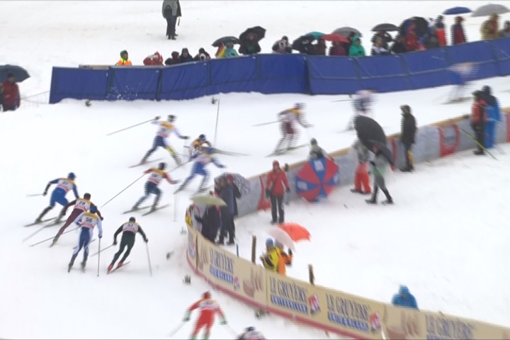 就差50米！挪威選手衝刺摔倒 滑雪冠軍飛了