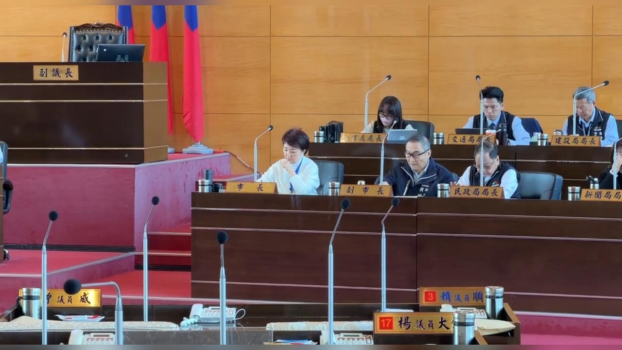 台中戰普發現金！ 盧秀燕稱＂中央砍157億＂沒錢　綠轟：鬼扯