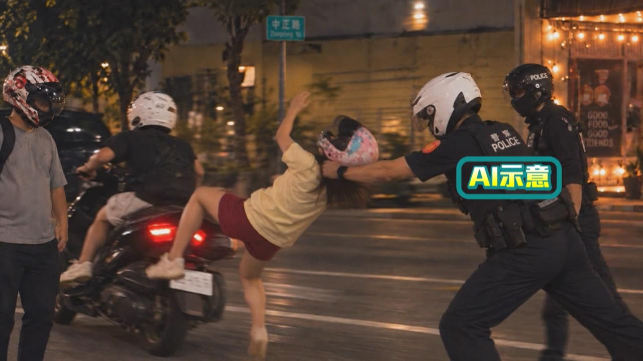 高雄16歲男無照騎車遭逮！　［丟包小女友」　警斥：是不是男的？